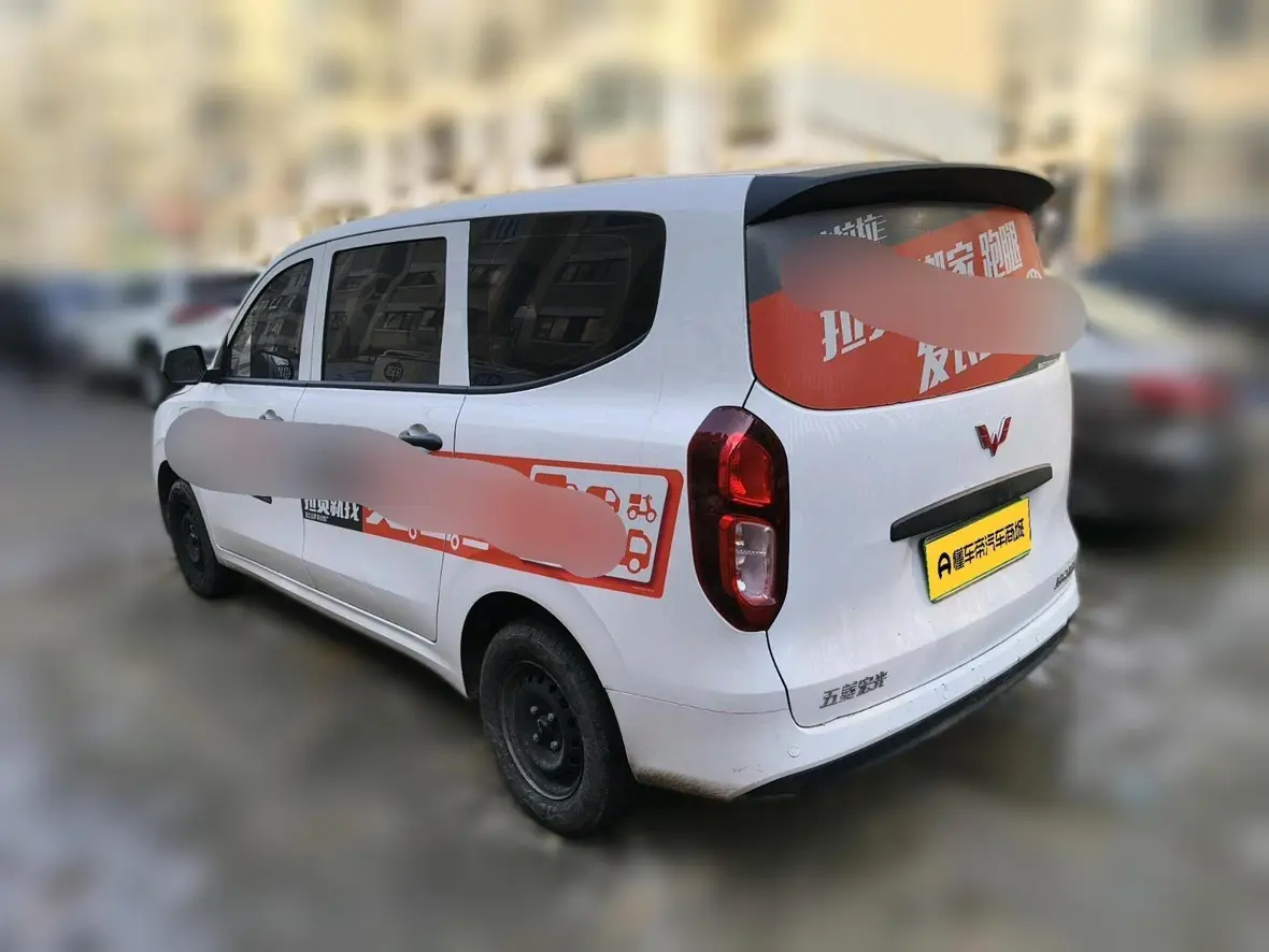 Wuling Hongguang pure electric version  из Китая