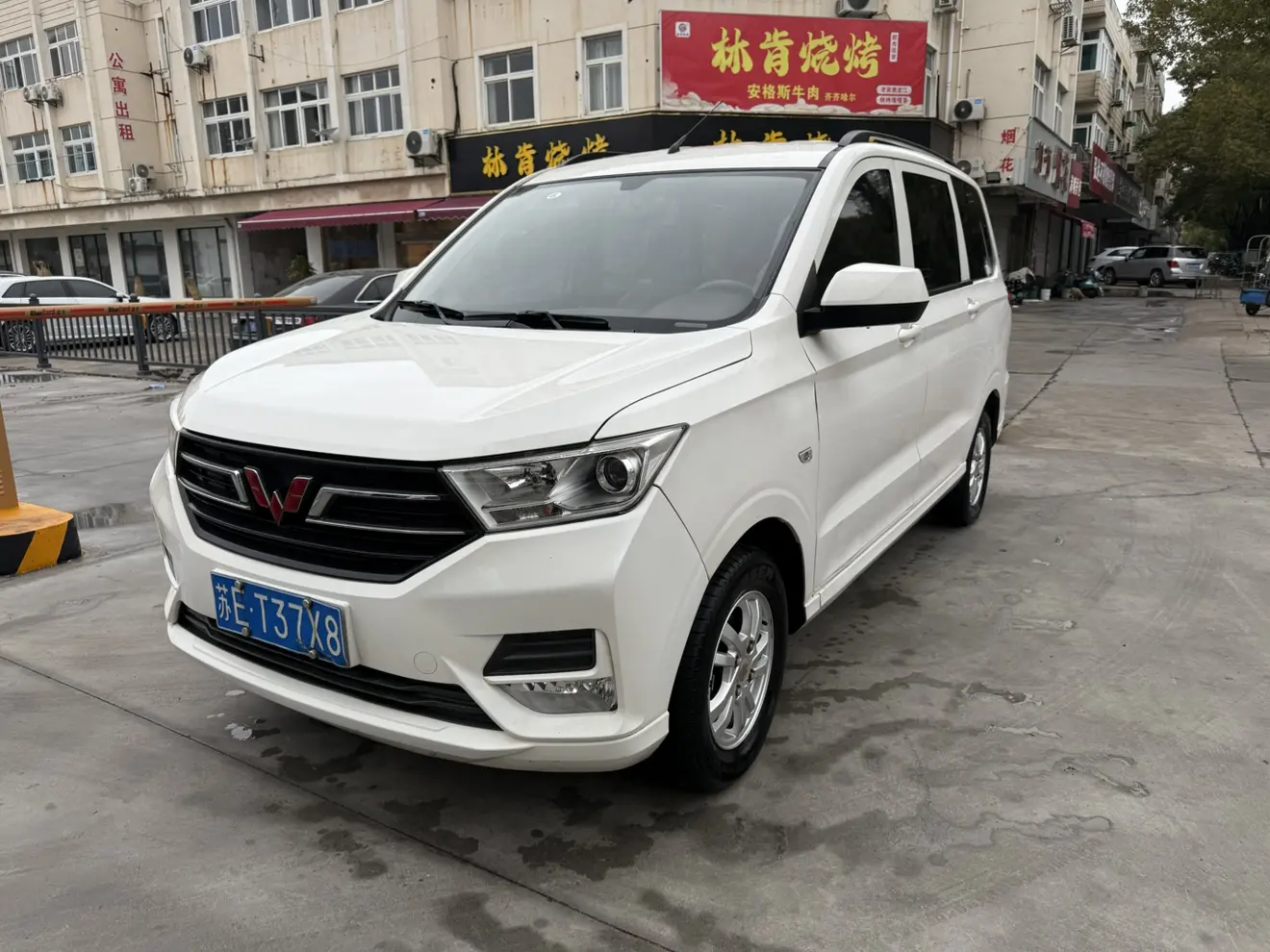 Wuling Hongguang  из Китая