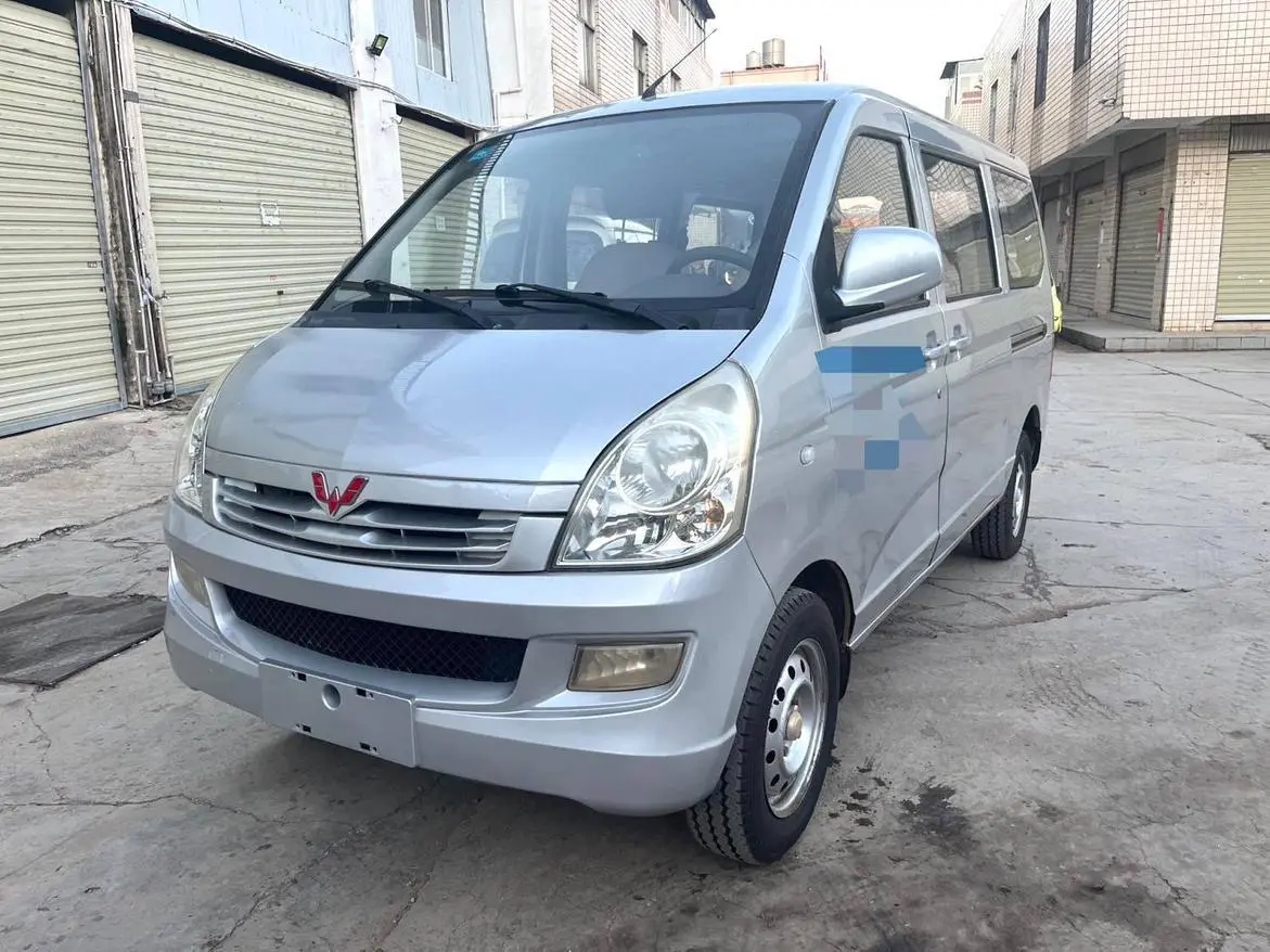 Wuling Rongguang  из Китая