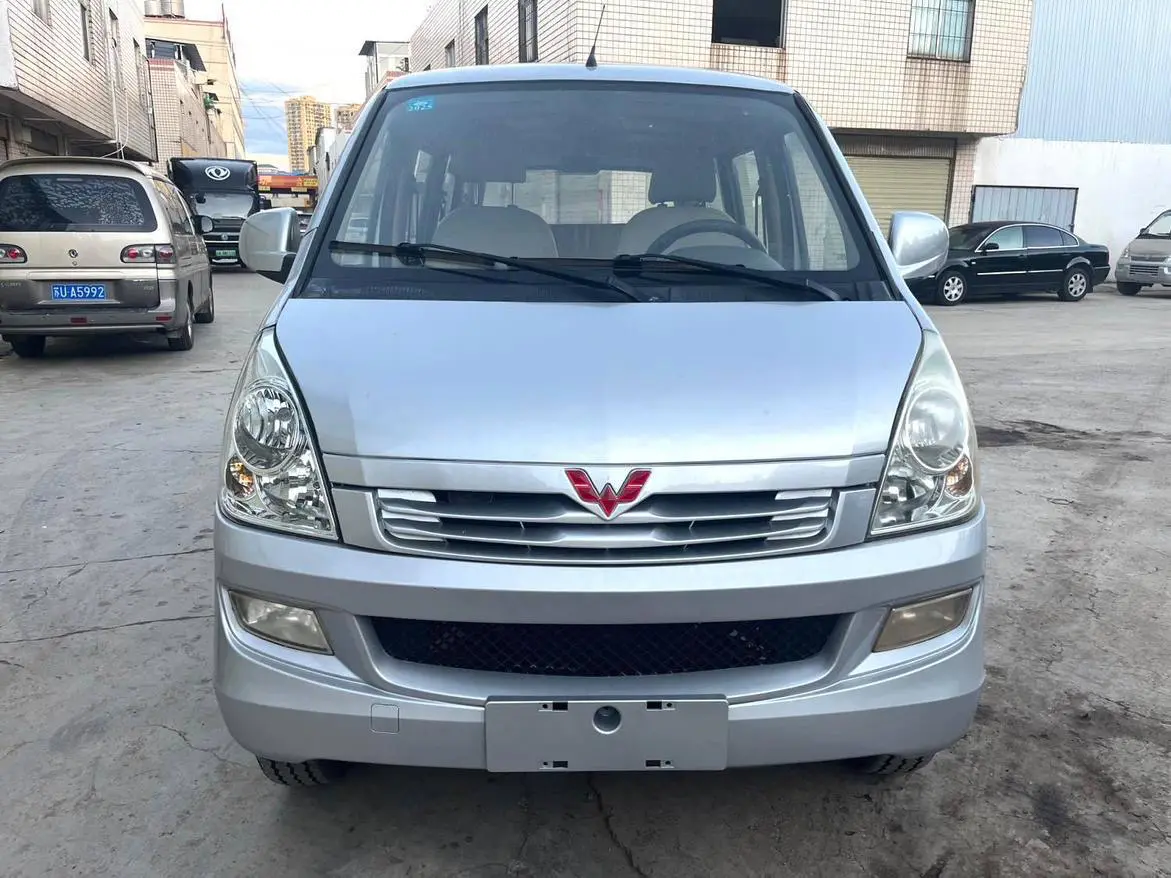 Wuling Rongguang  из Китая