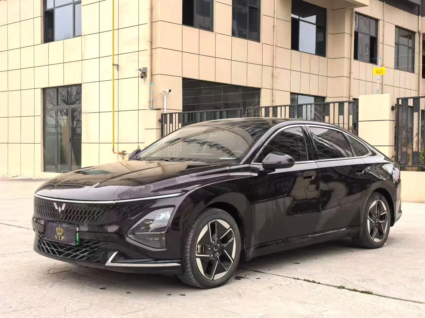 Wuling Starlight PHEV  из Китая