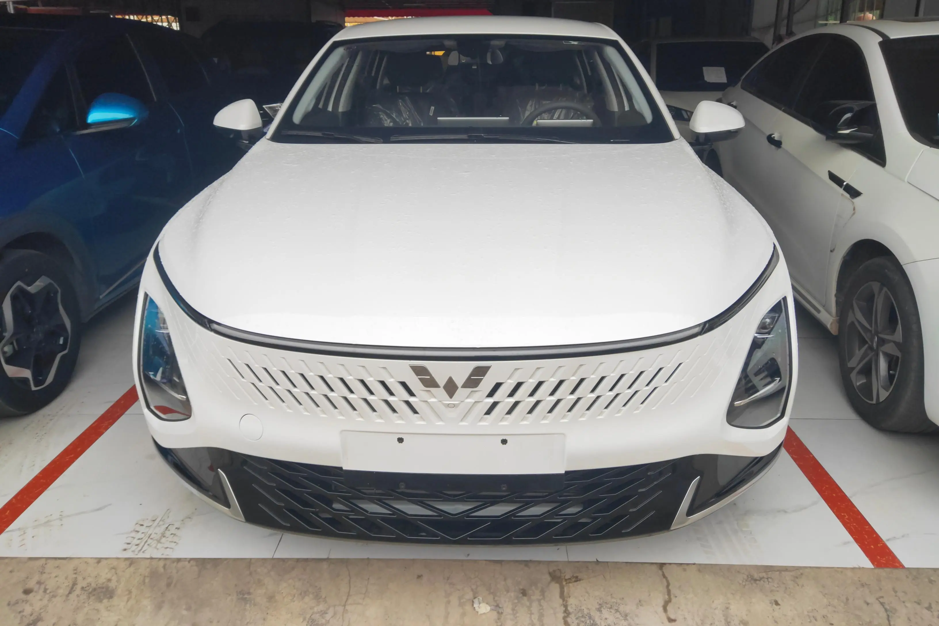 Wuling Starlight PHEV  из Китая