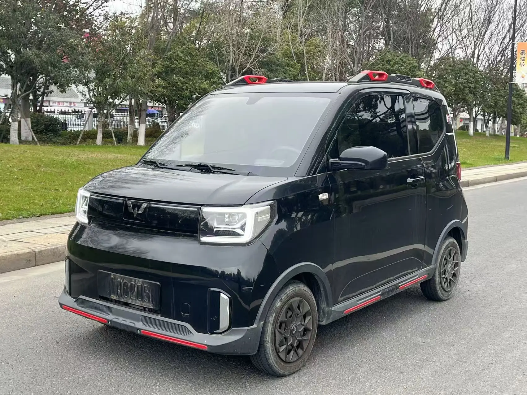 Wuling Hongguang MINIEV  из Китая