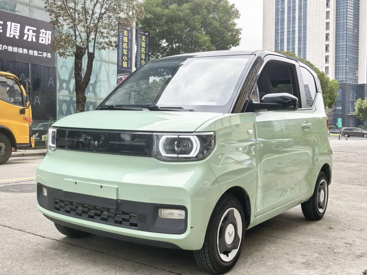 Wuling Hongguang MINIEV  из Китая