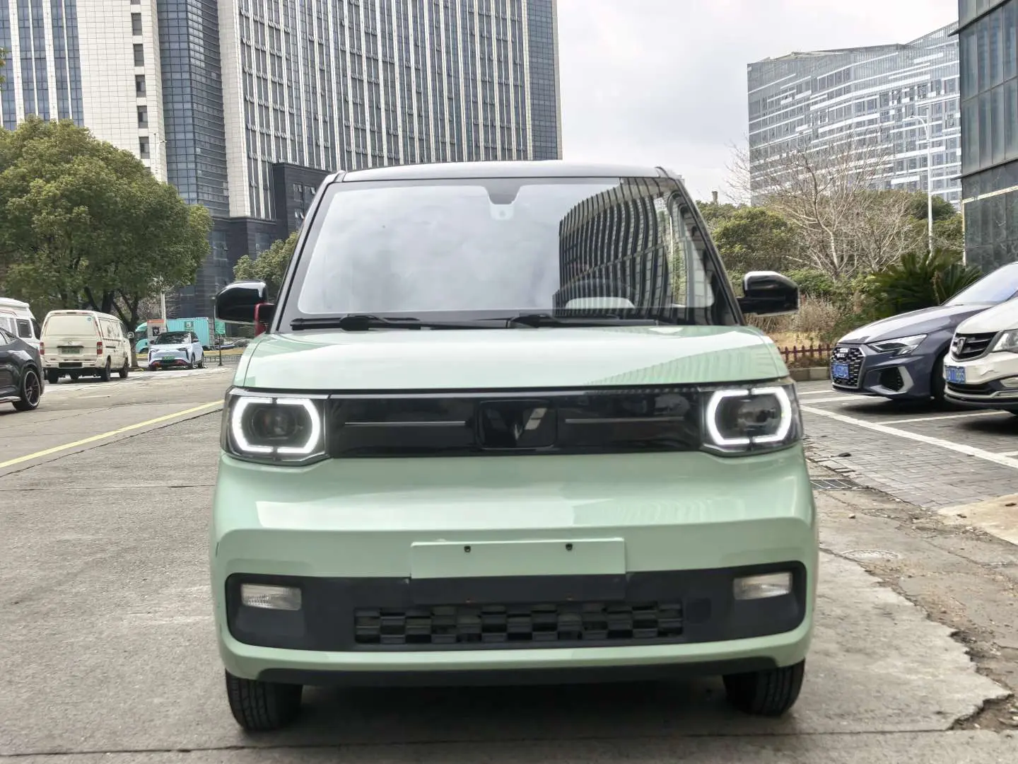Wuling Hongguang MINIEV  из Китая