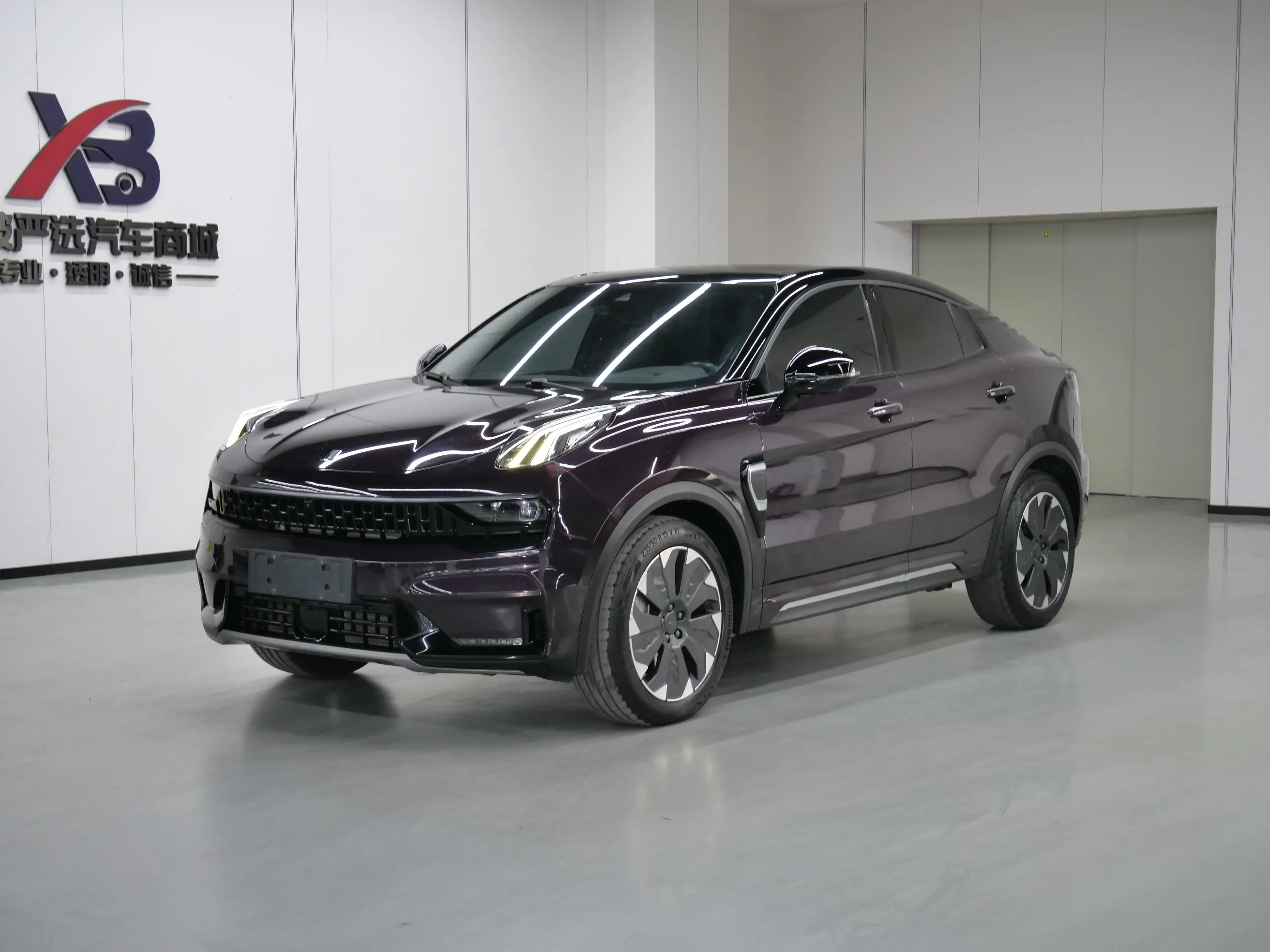 Lynk & Co 05 EM-P