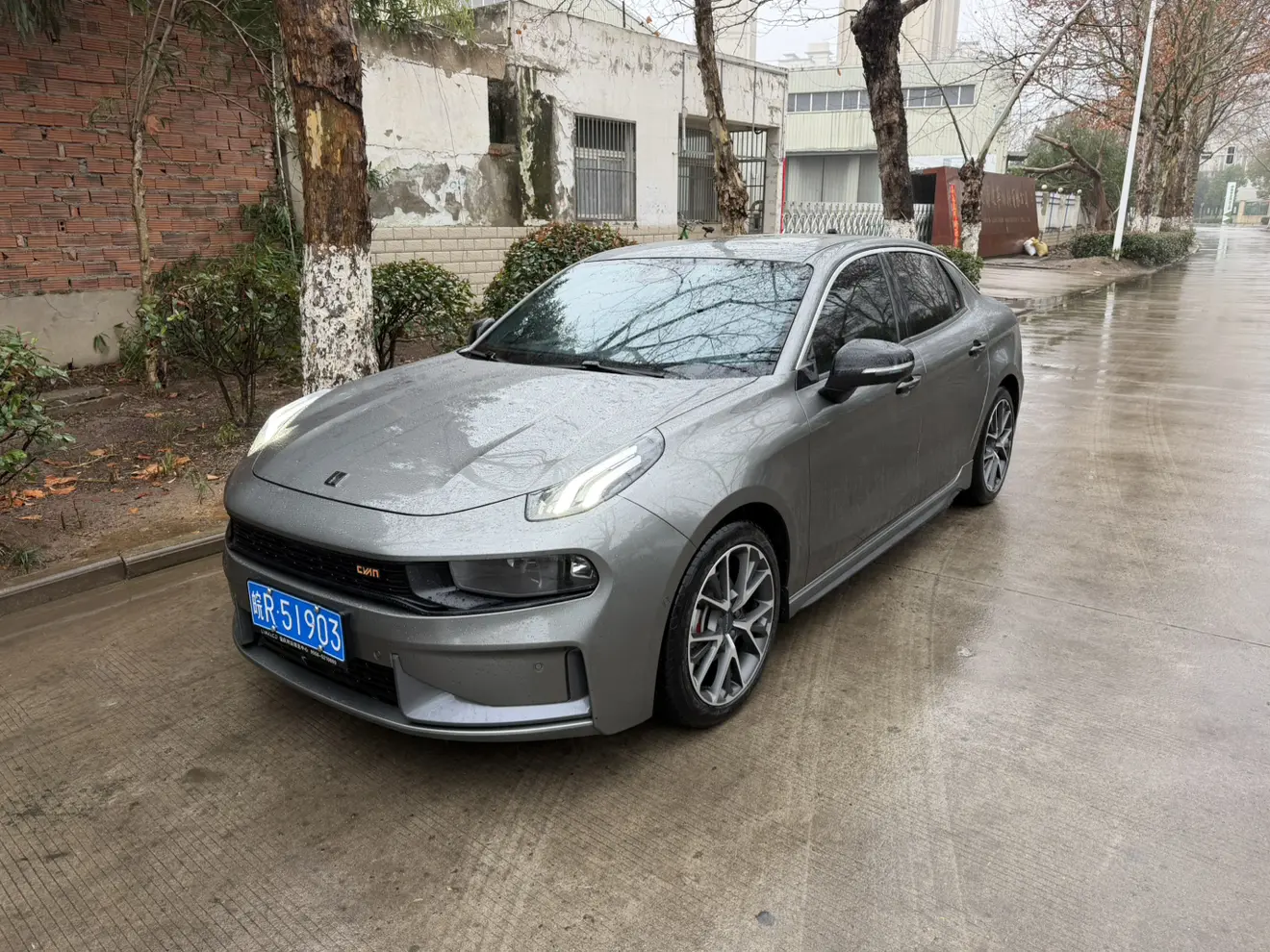 Lynk & Co 03