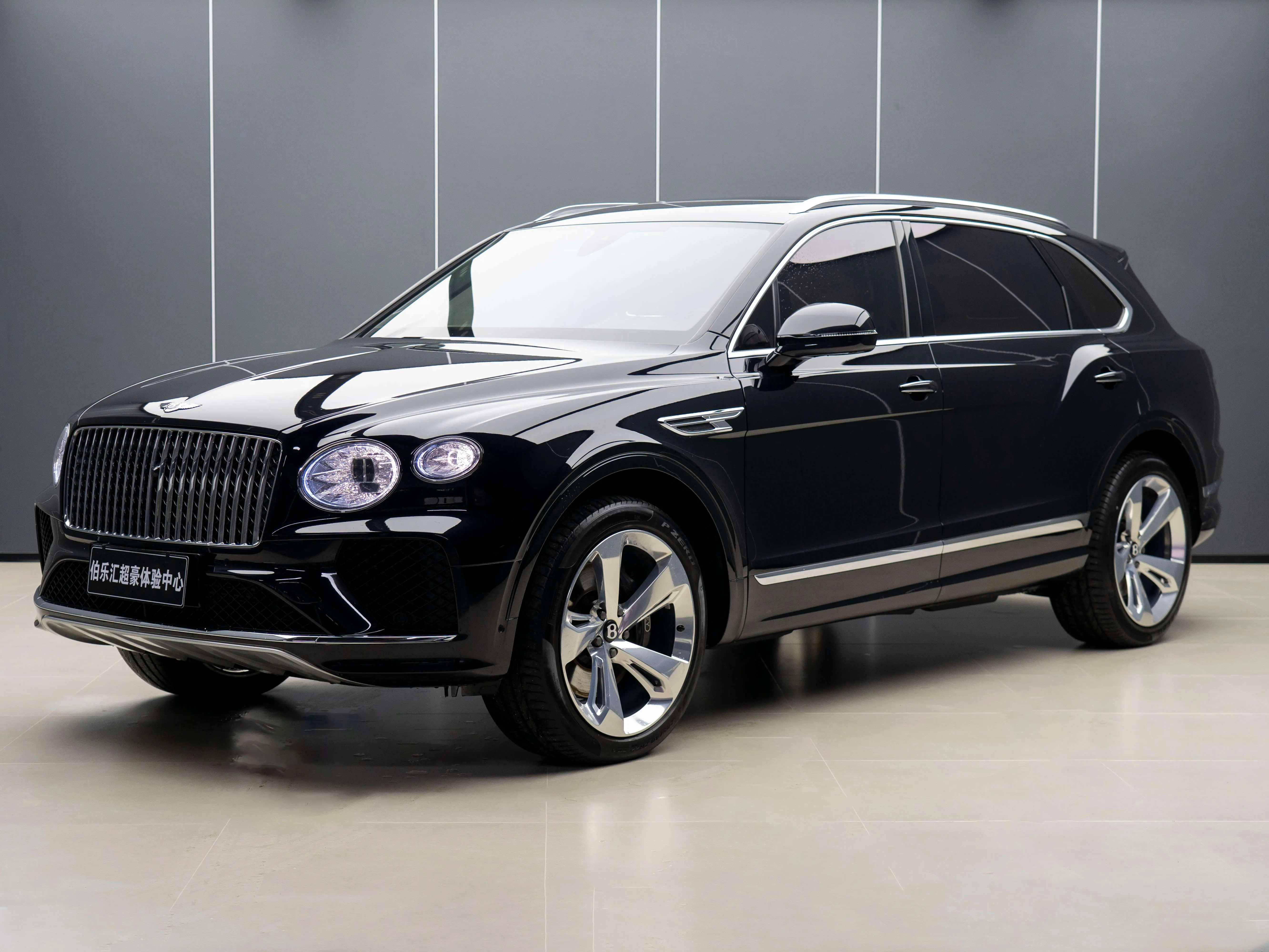Bentley Bentayga  из Китая