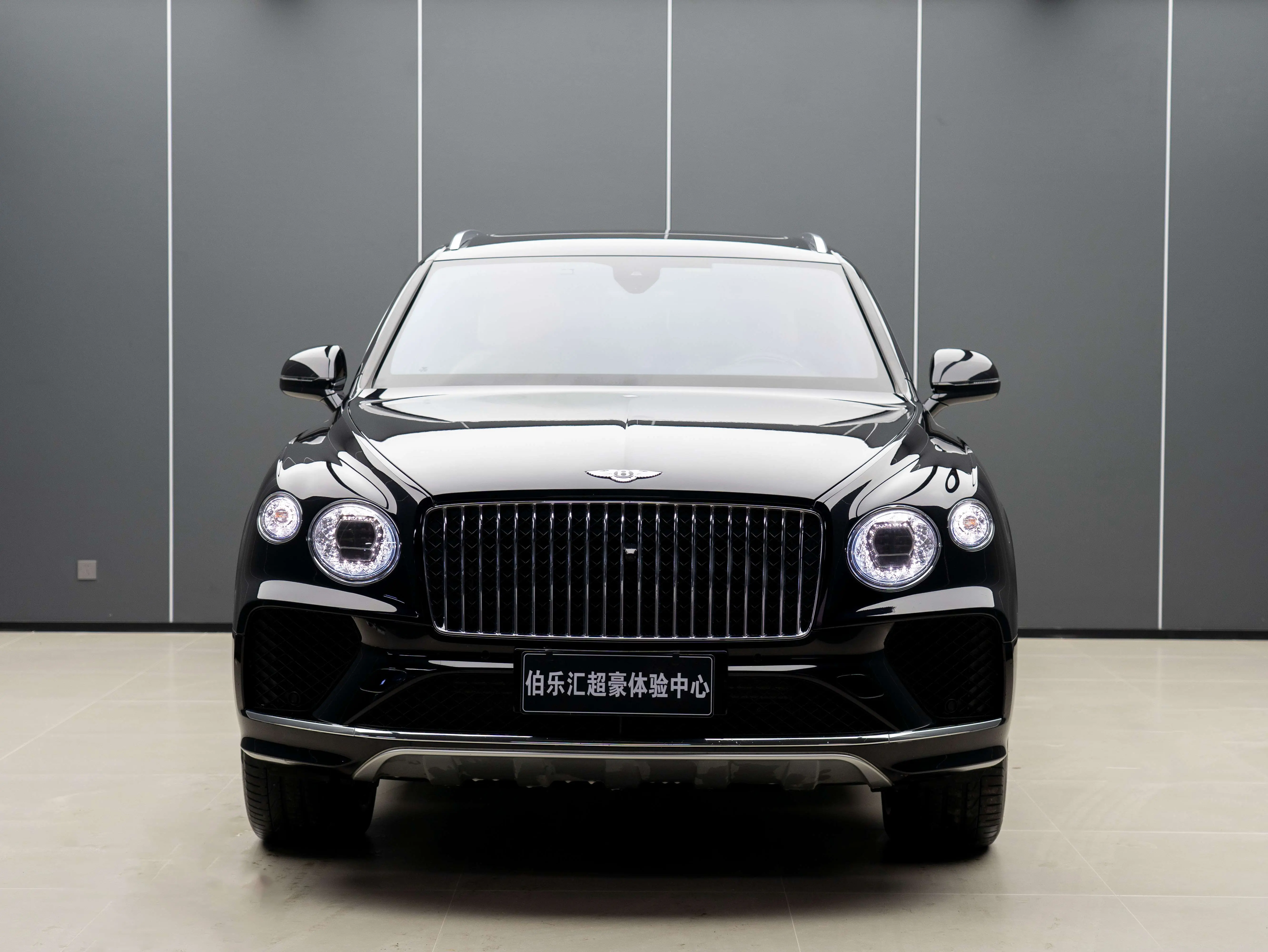 Bentley Bentayga  из Китая