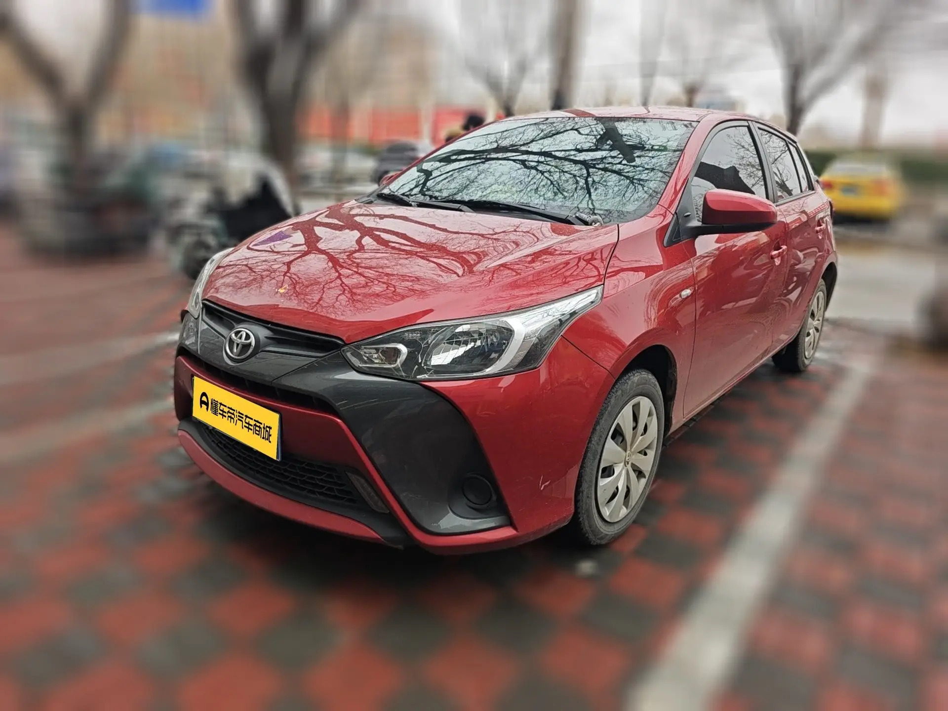 Toyota Yaris L  из Китая