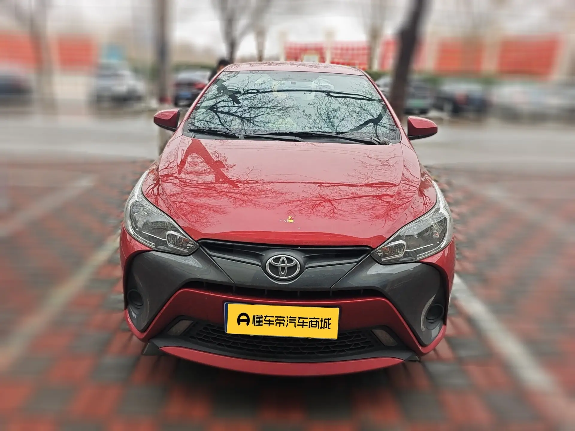 Toyota Yaris L  из Китая