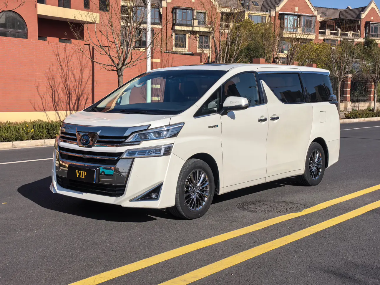 Toyota Crown Wellfire (Wilfa)  из Китая