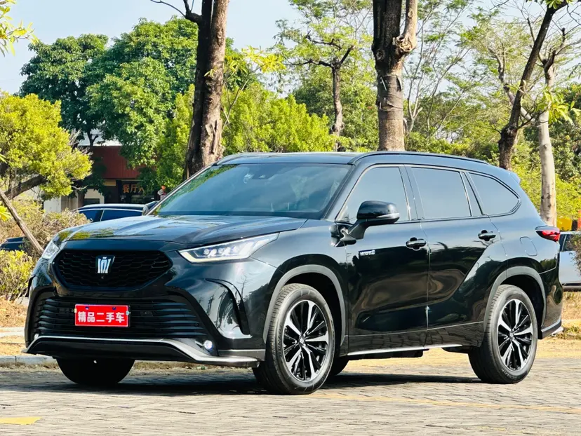 Toyota Crown Kluger