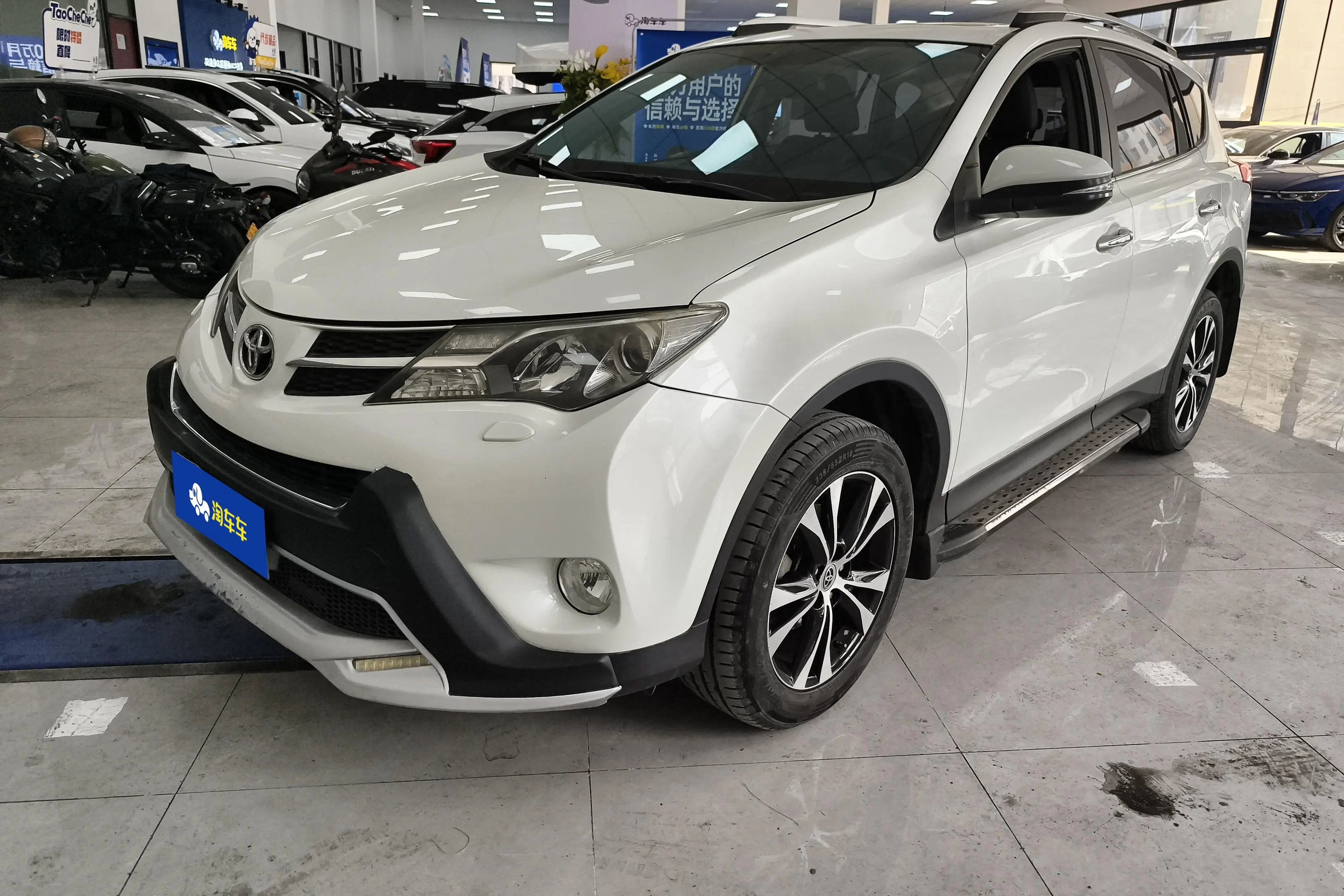 Toyota RAV4  из Китая