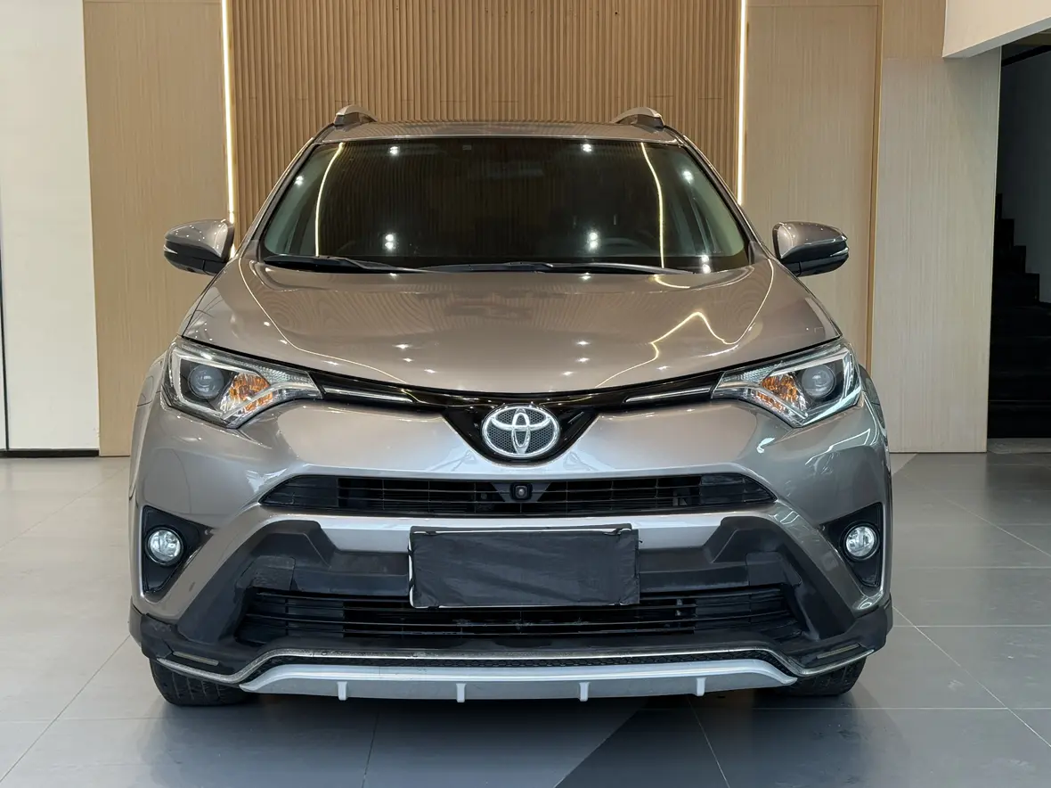 Toyota RAV4  из Китая