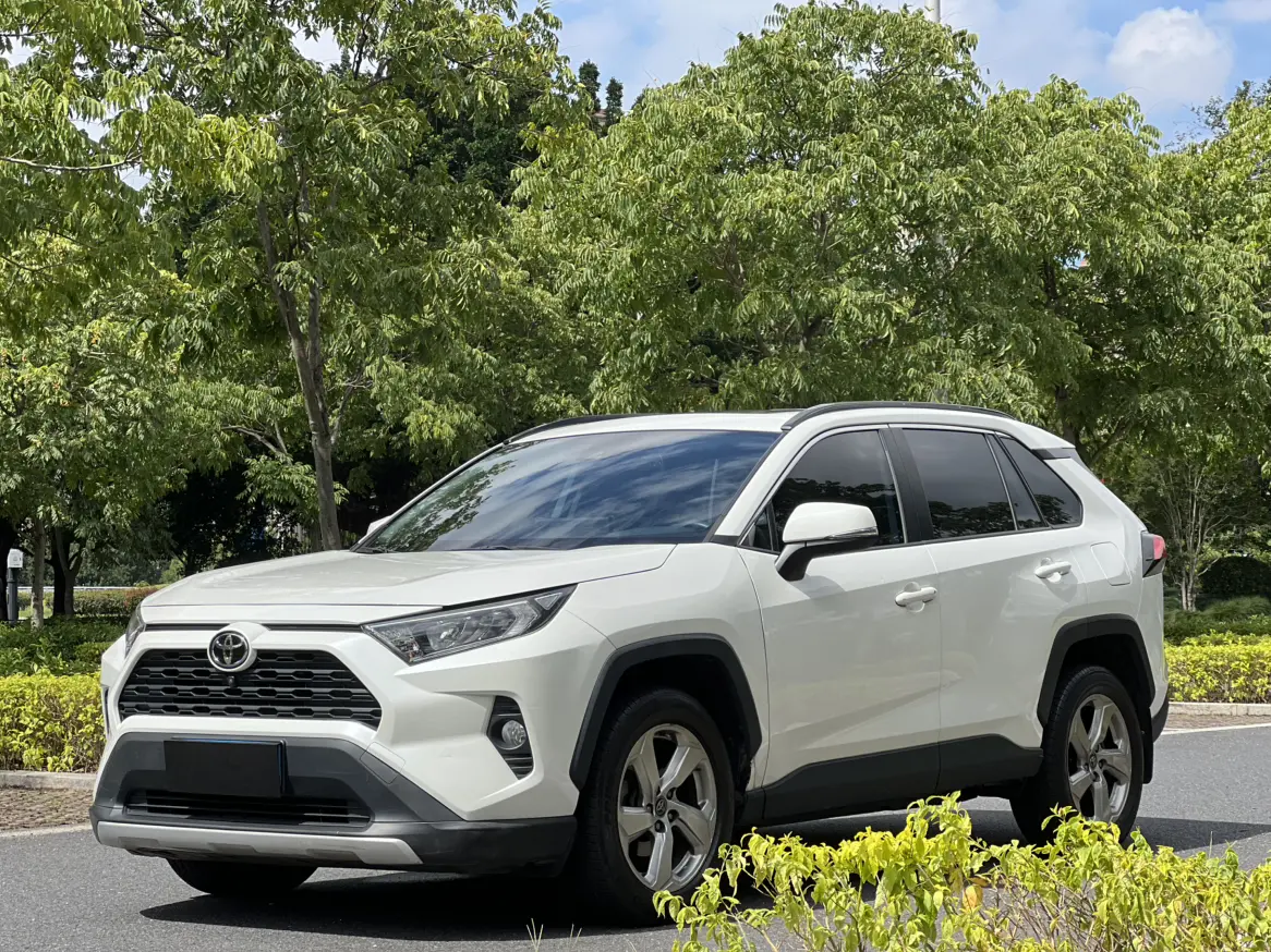 Toyota RAV4  из Китая