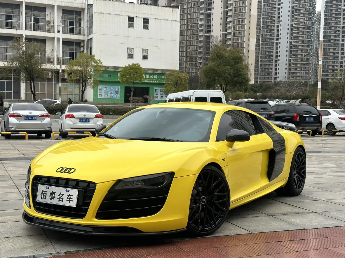 Audi R8  из Китая