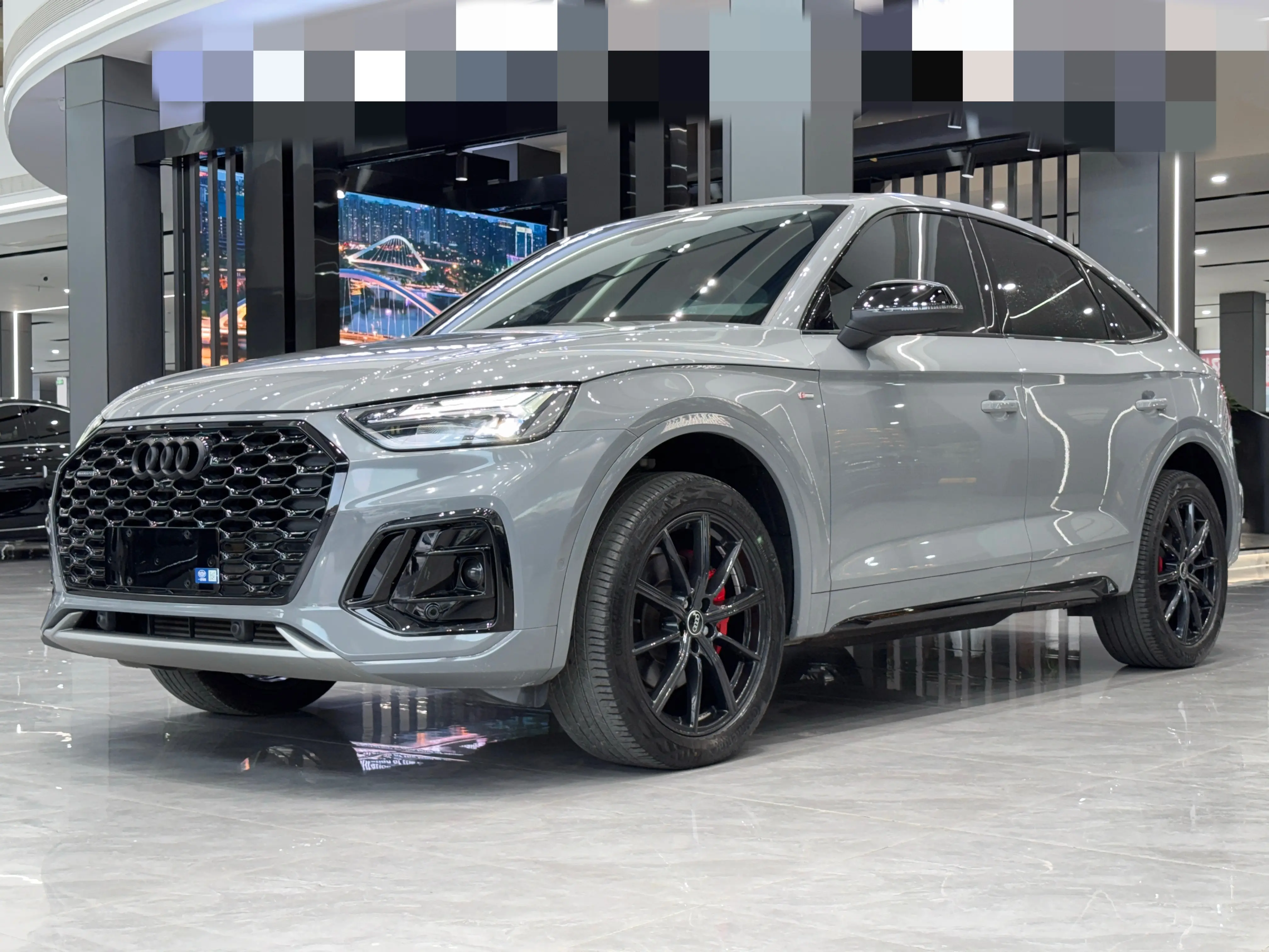 Audi Q5L Sportback  из Китая