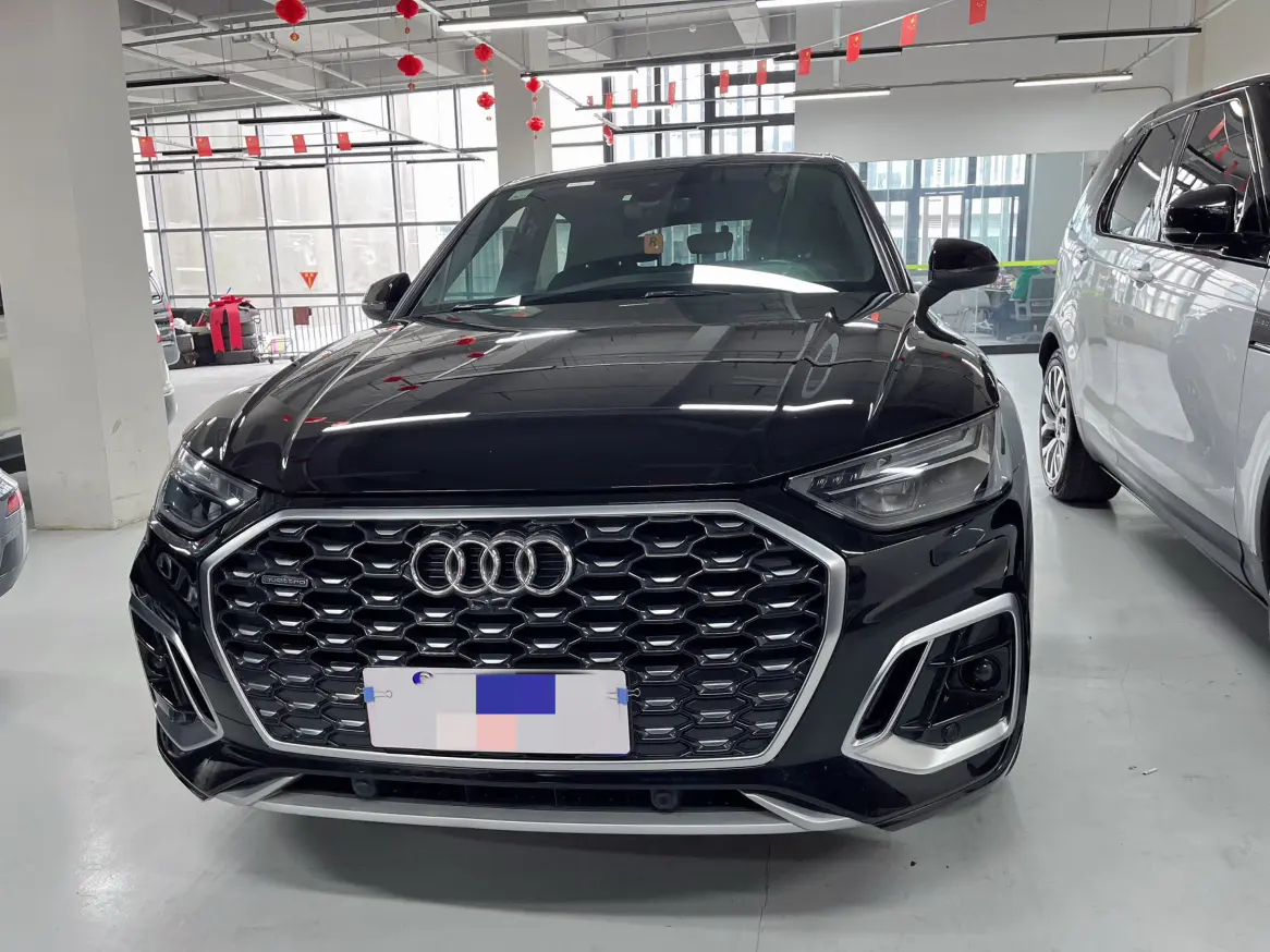 Audi Q5L Sportback  из Китая