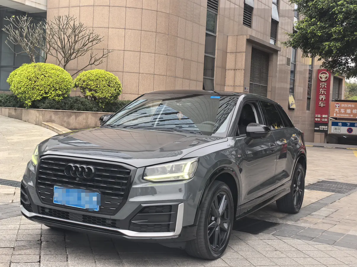 Audi Q2L  из Китая