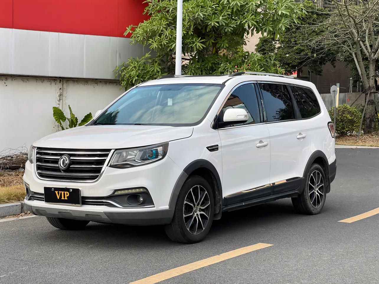 Forthing Fengxing SX6  из Китая