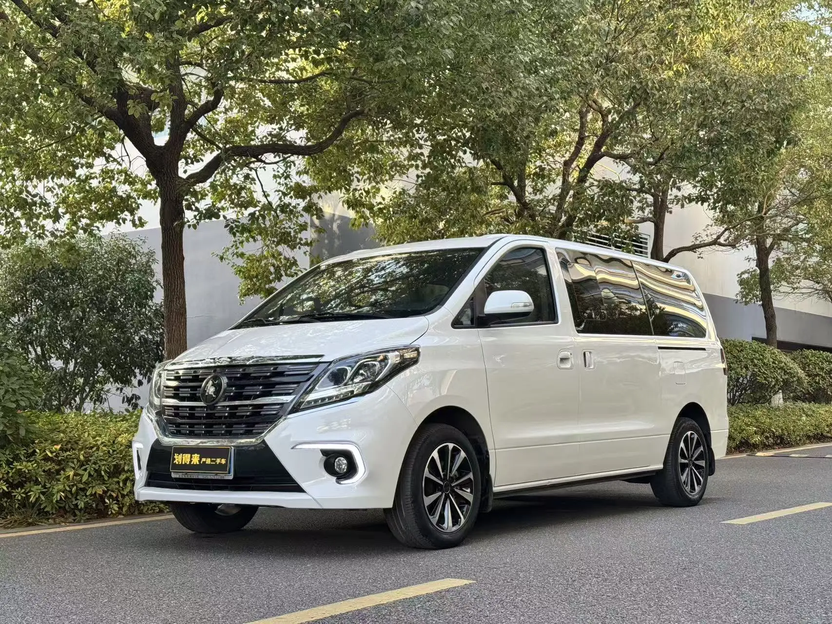 Forthing Fengxing M7  из Китая