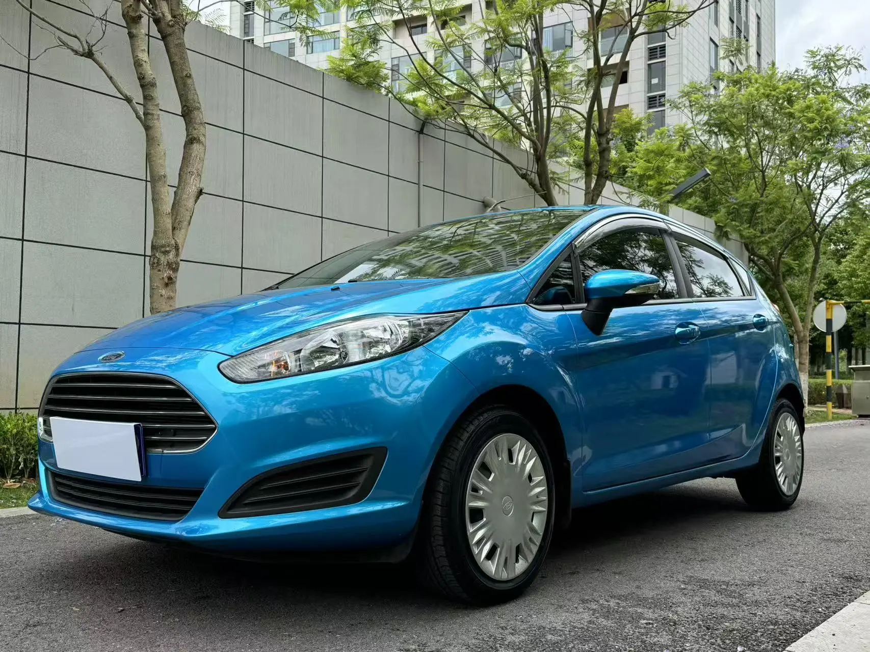 Ford Carnival  из Китая