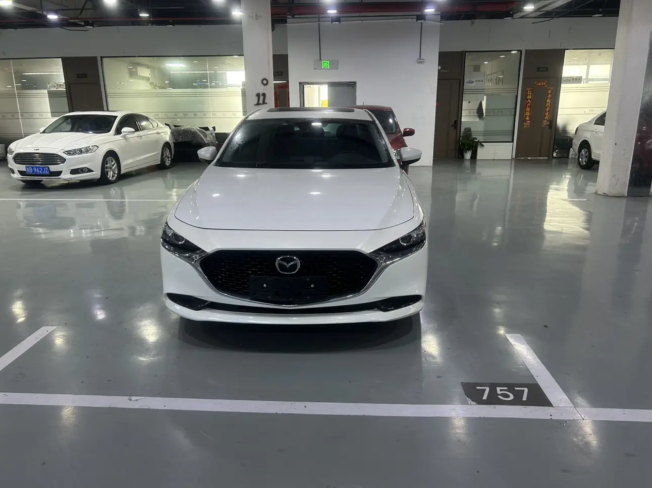 Mazda Axela (Mazda3)  из Китая