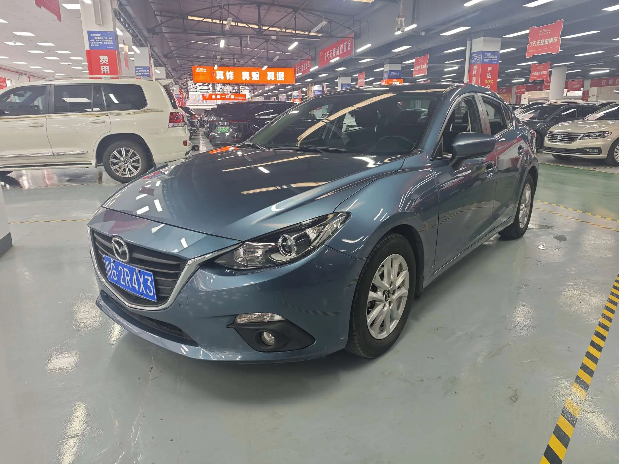 Mazda Axela (Mazda3)  из Китая
