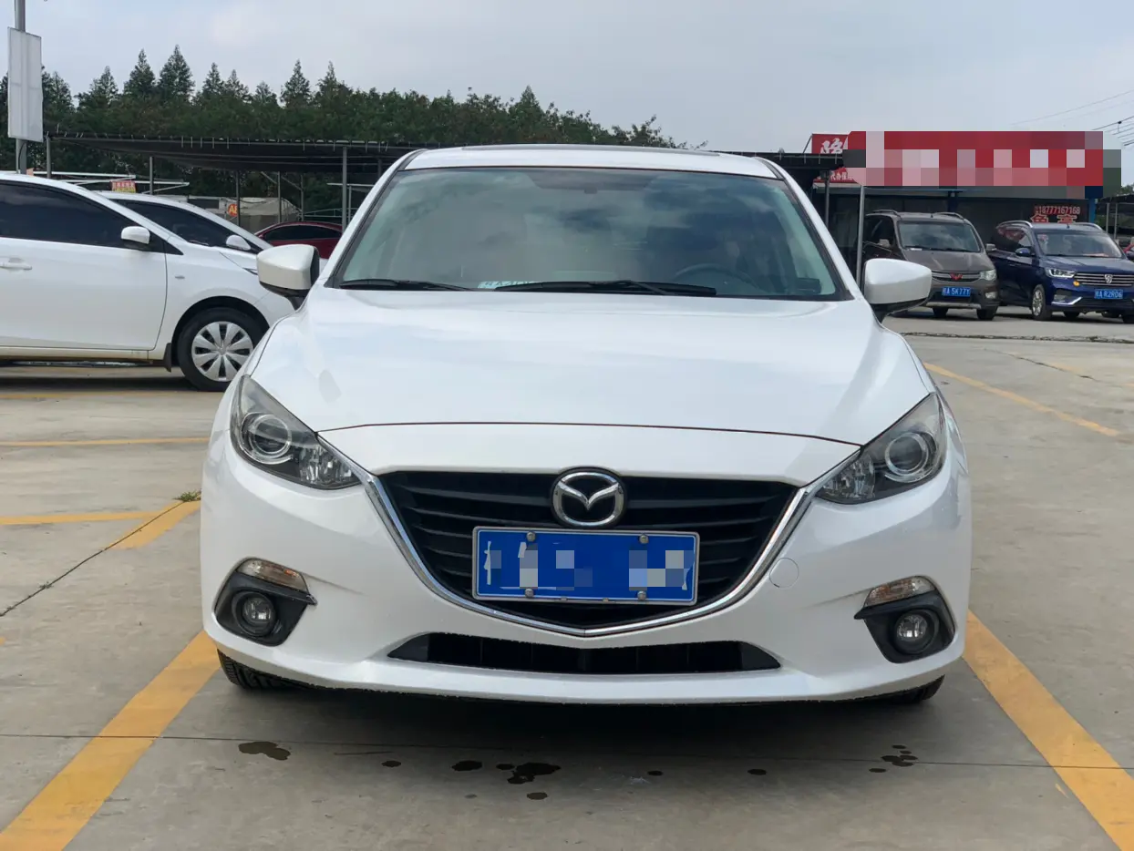 Mazda Axela (Mazda3)  из Китая