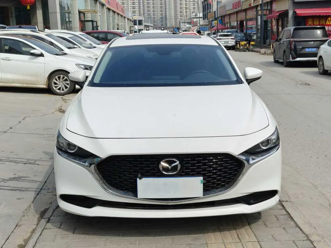 Mazda Axela (Mazda3)  из Китая