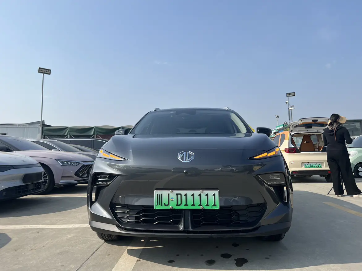 MG ES5  из Китая