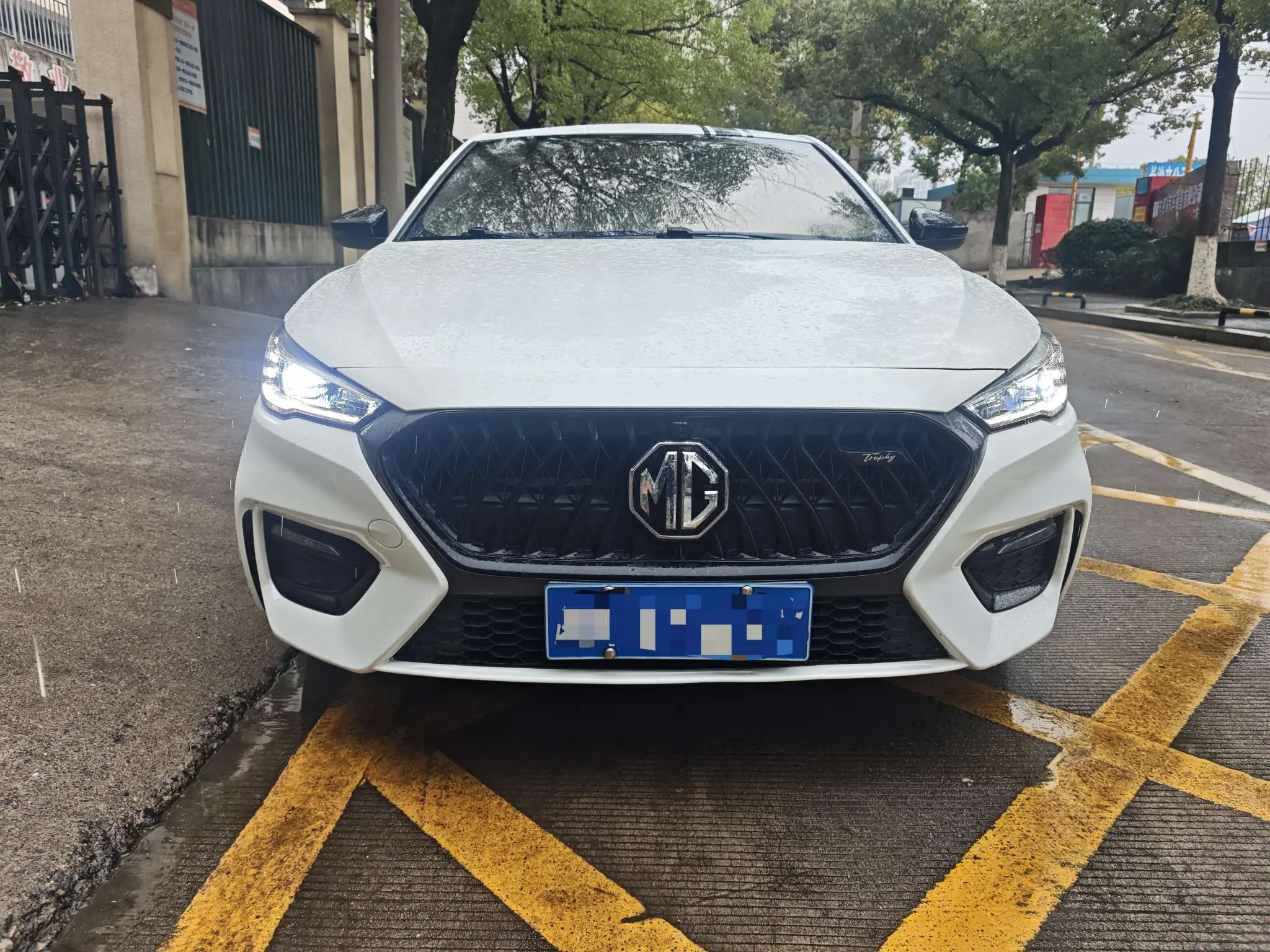 MG 6  из Китая