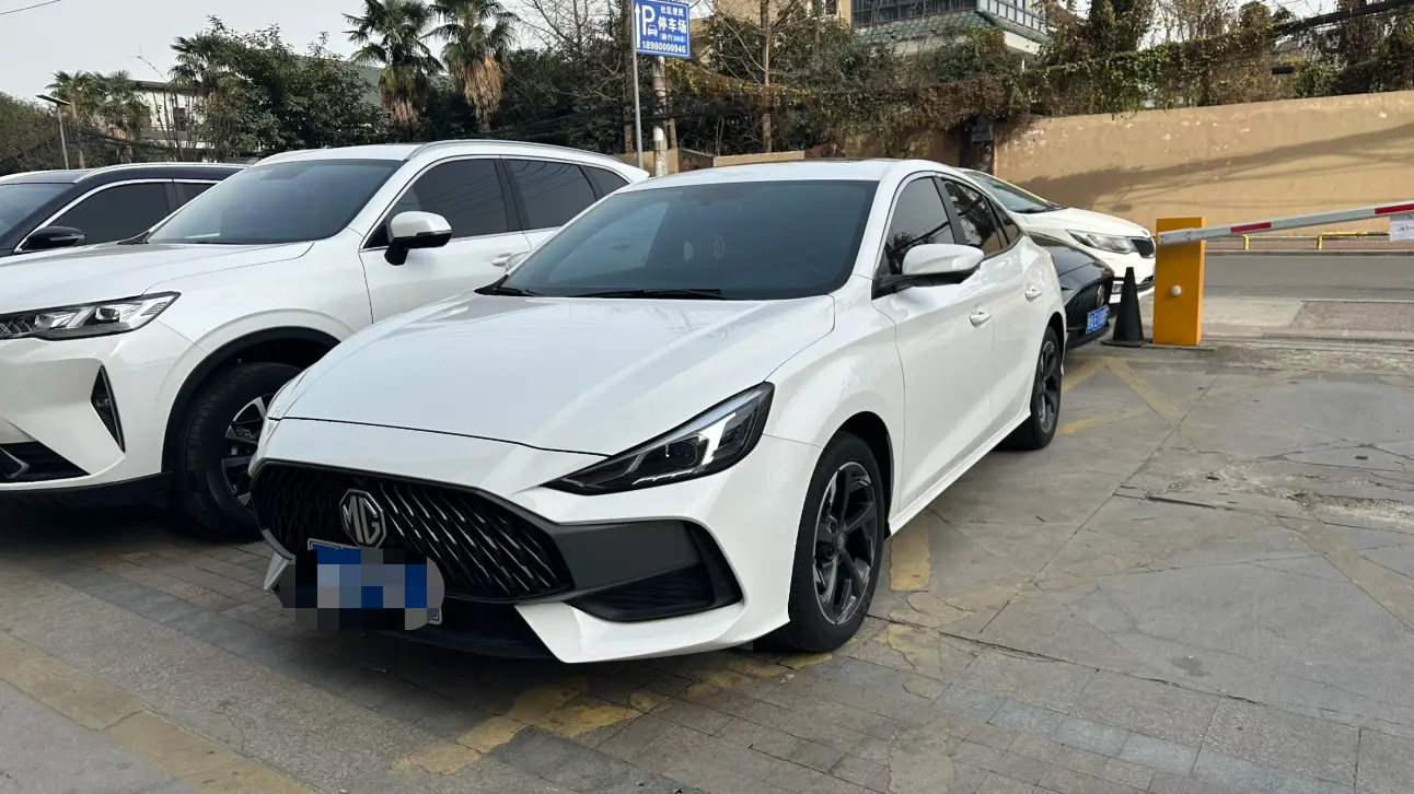 MG 5  из Китая