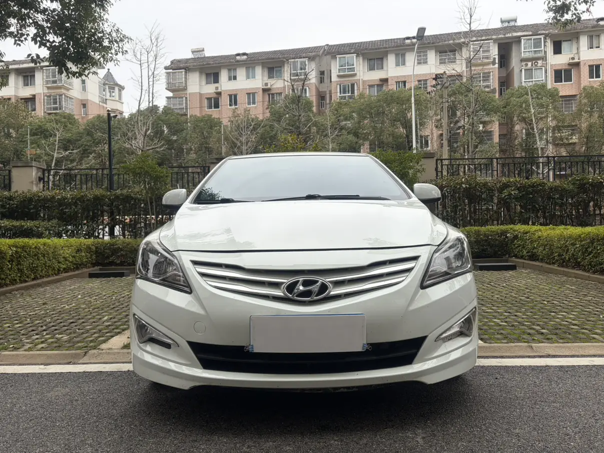 Hyundai Verna RV  из Китая
