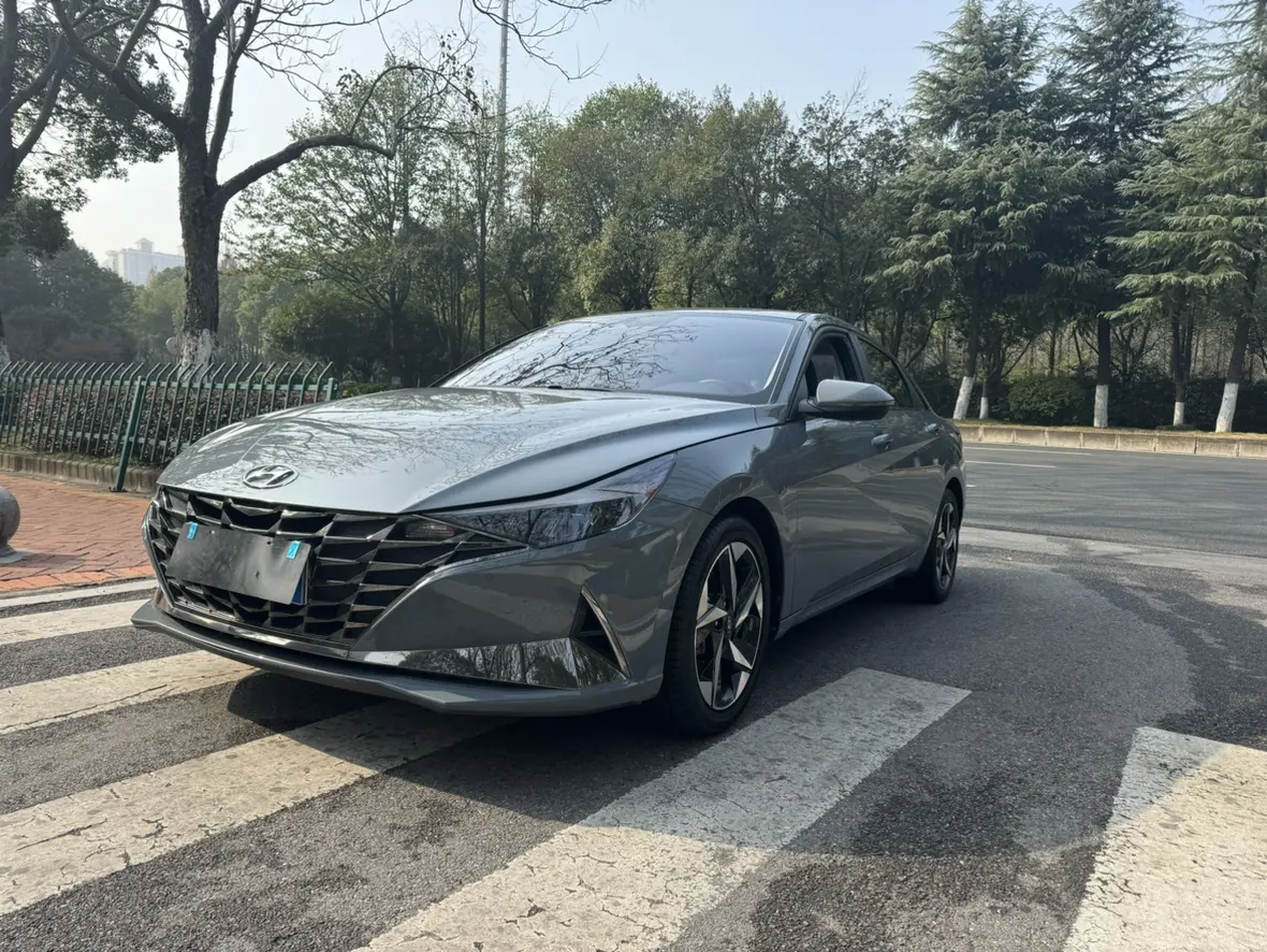 Hyundai Elantra  из Китая