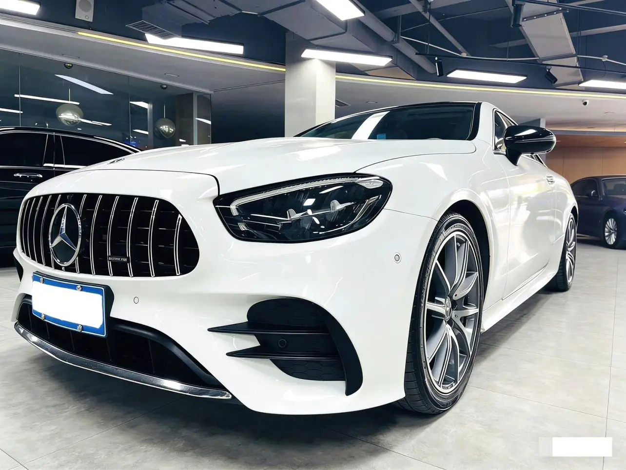 Mercedes-Benz E-Class  из Китая