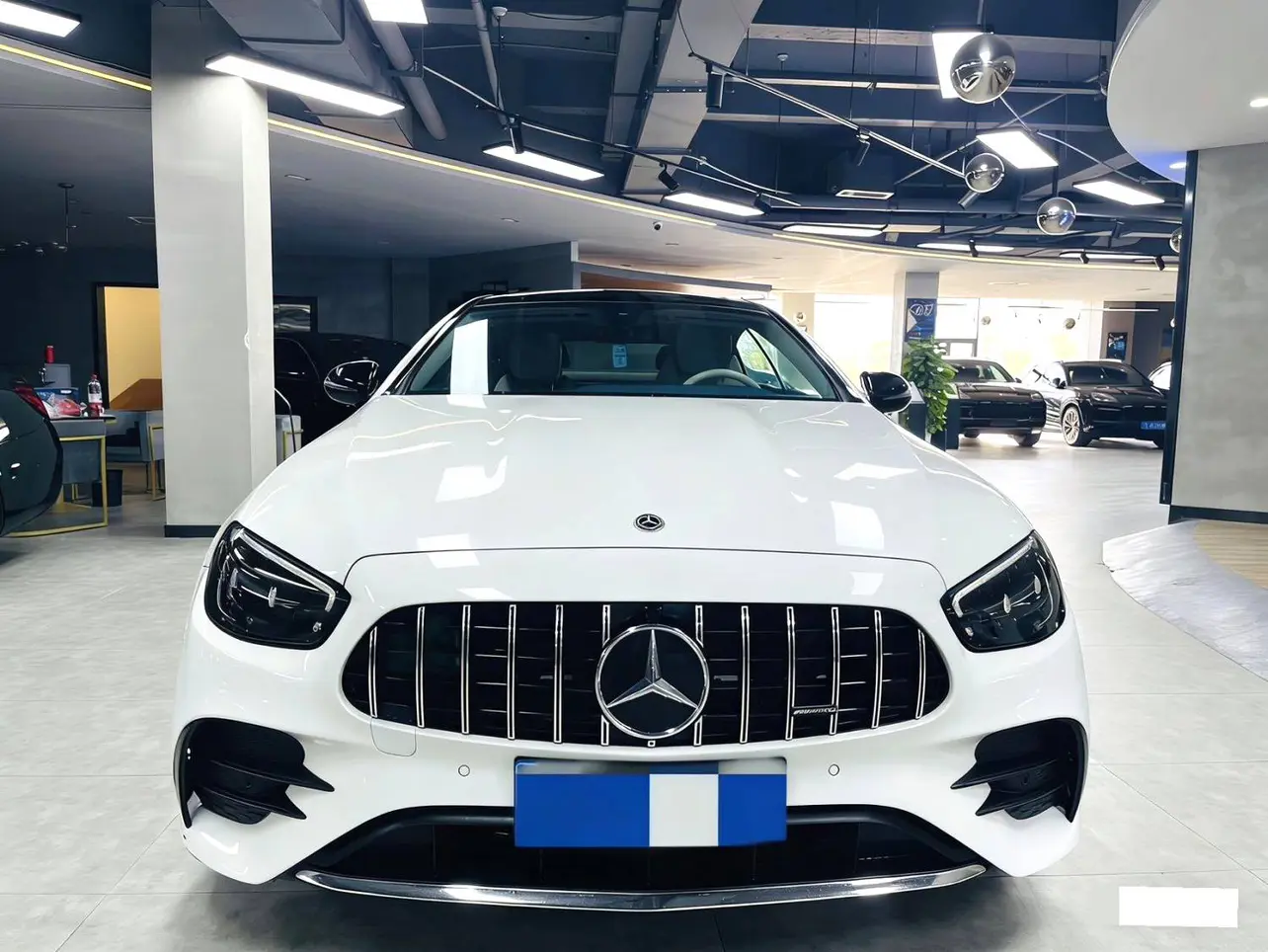 Mercedes-Benz E-Class  из Китая