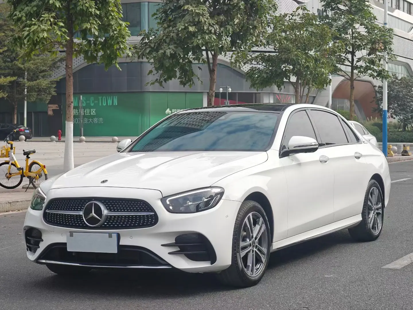 Mercedes-Benz E-Class  из Китая