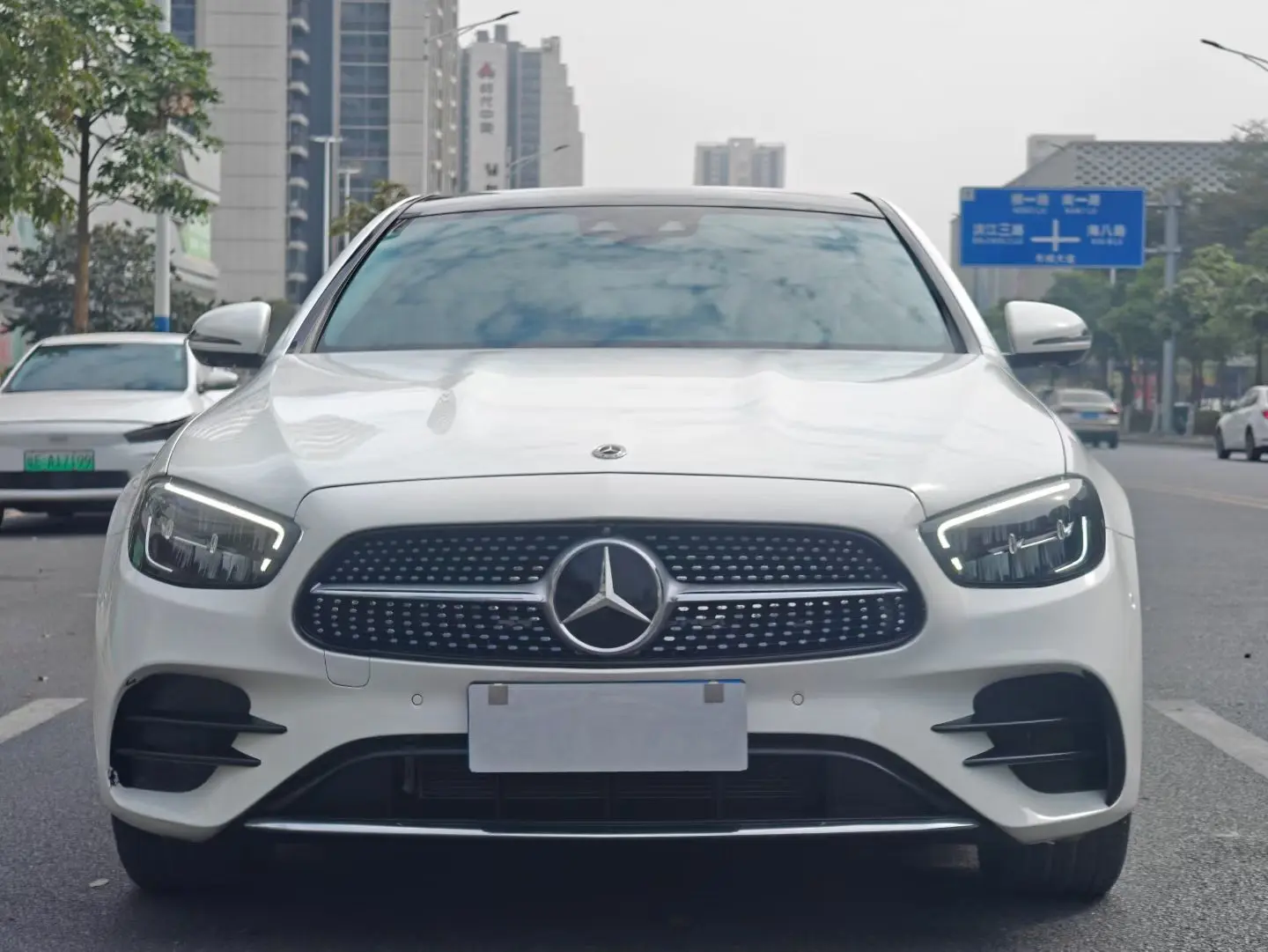 Mercedes-Benz E-Class  из Китая