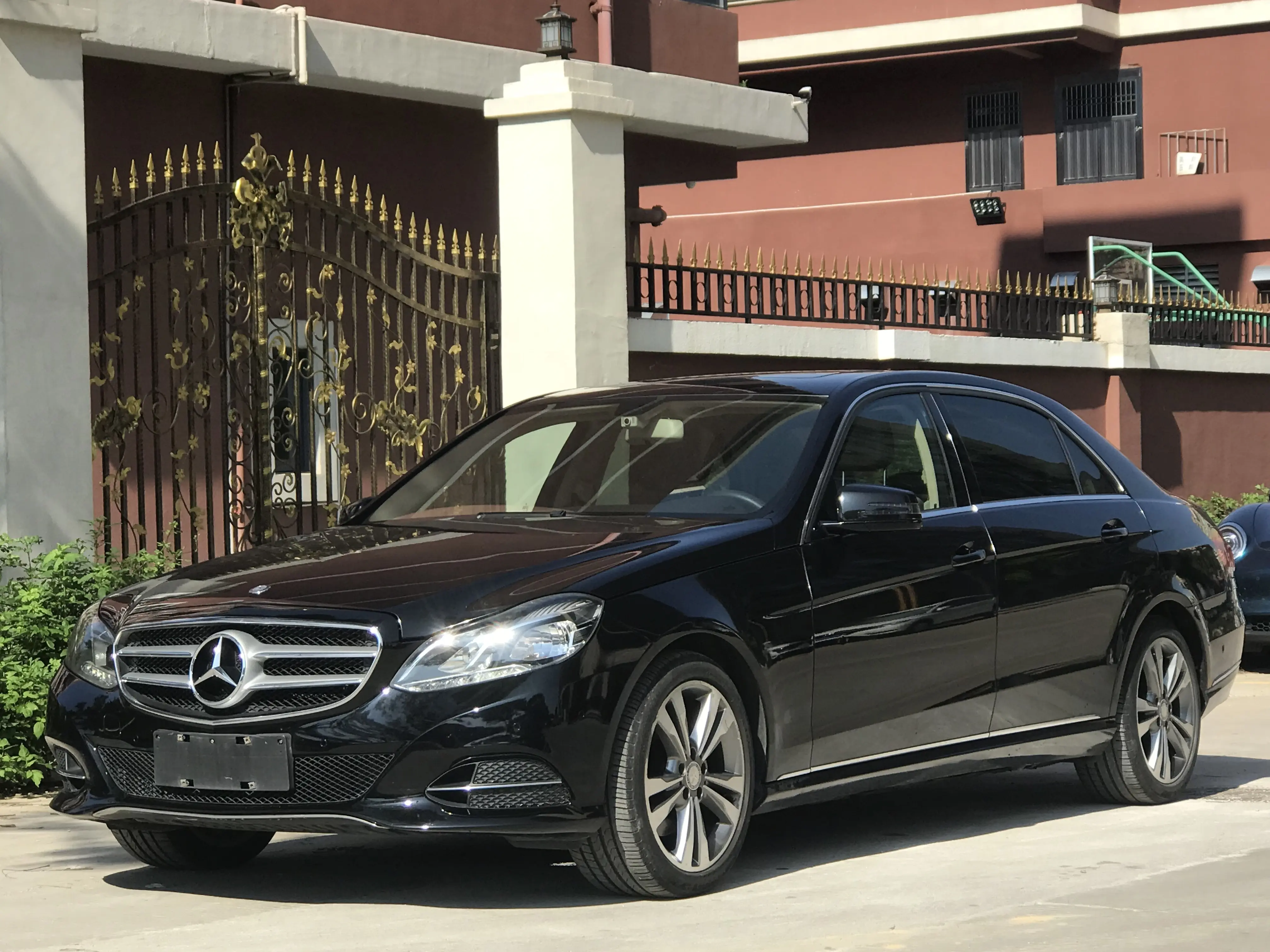 Mercedes-Benz E-Class  из Китая