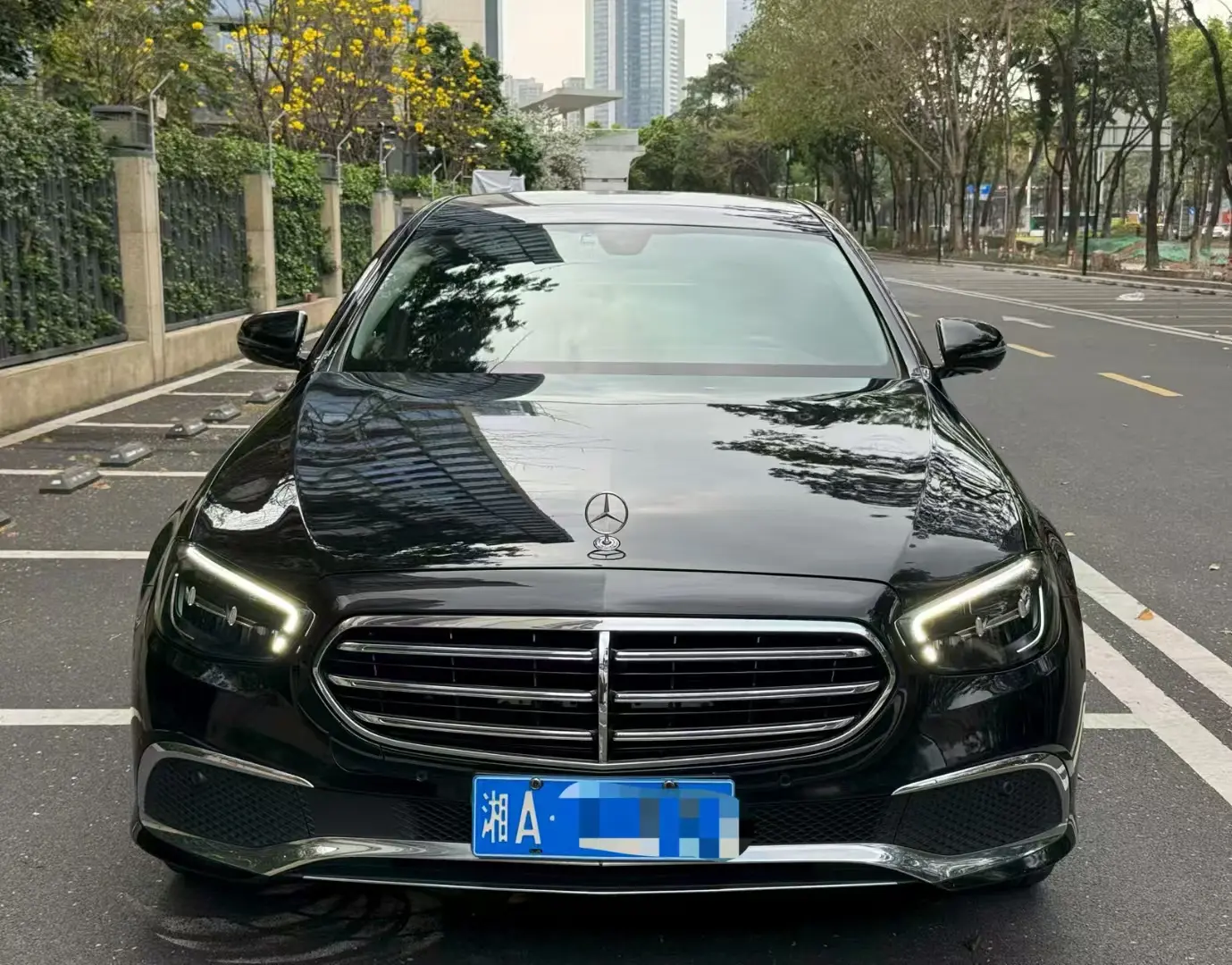 Mercedes-Benz E-Class  из Китая