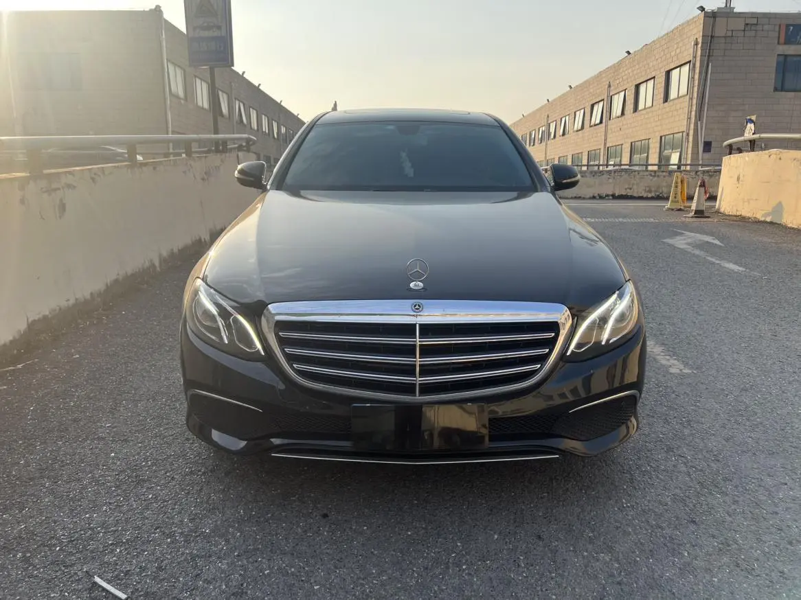 Mercedes-Benz E-Class  из Китая