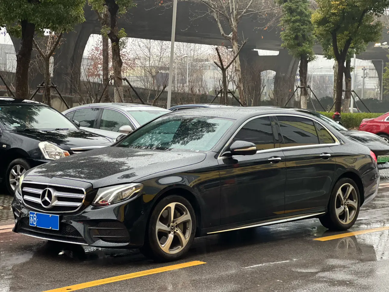 Mercedes-Benz E-Class  из Китая