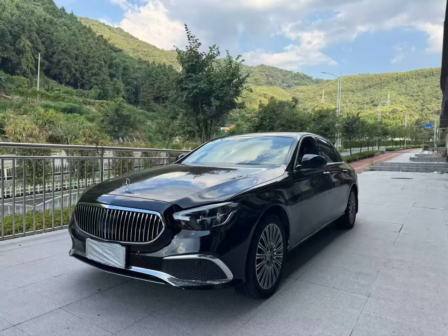 Mercedes-Benz E-Class  из Китая