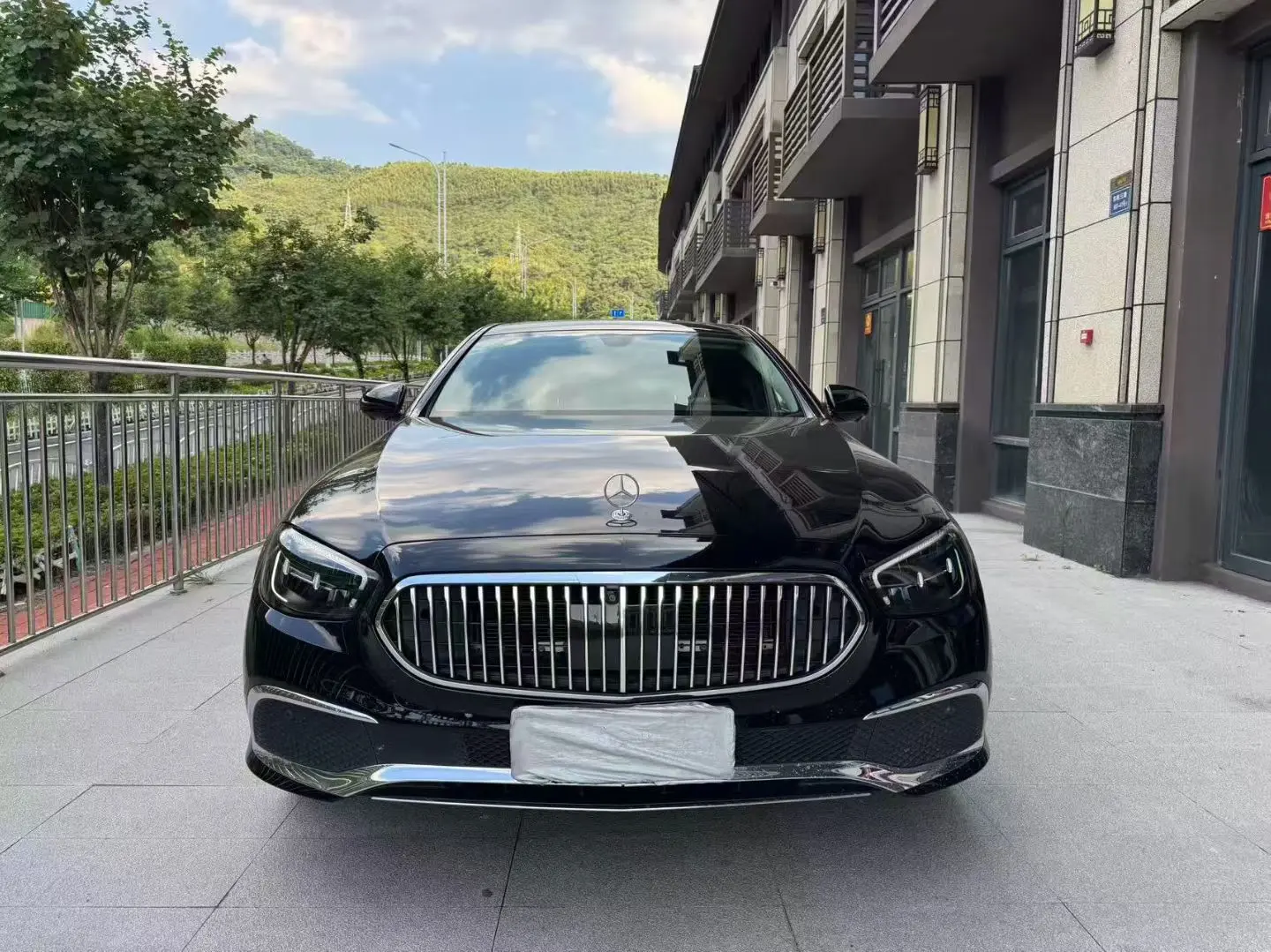 Mercedes-Benz E-Class  из Китая