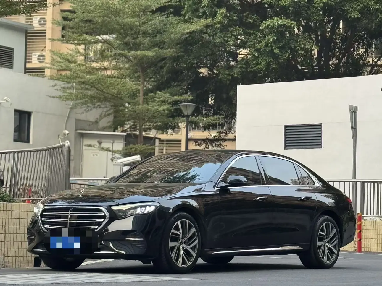 Mercedes-Benz E-Class  из Китая