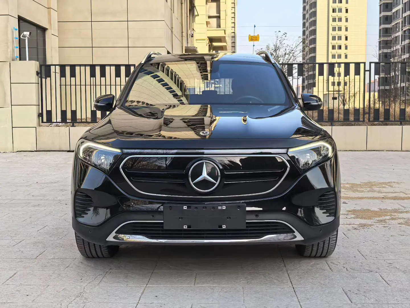 Mercedes-Benz EQB  из Китая