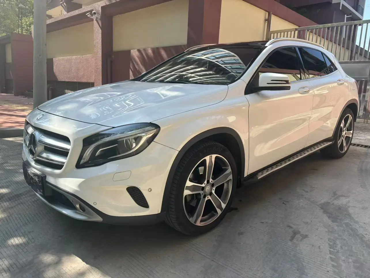 Mercedes-Benz GLA  из Китая