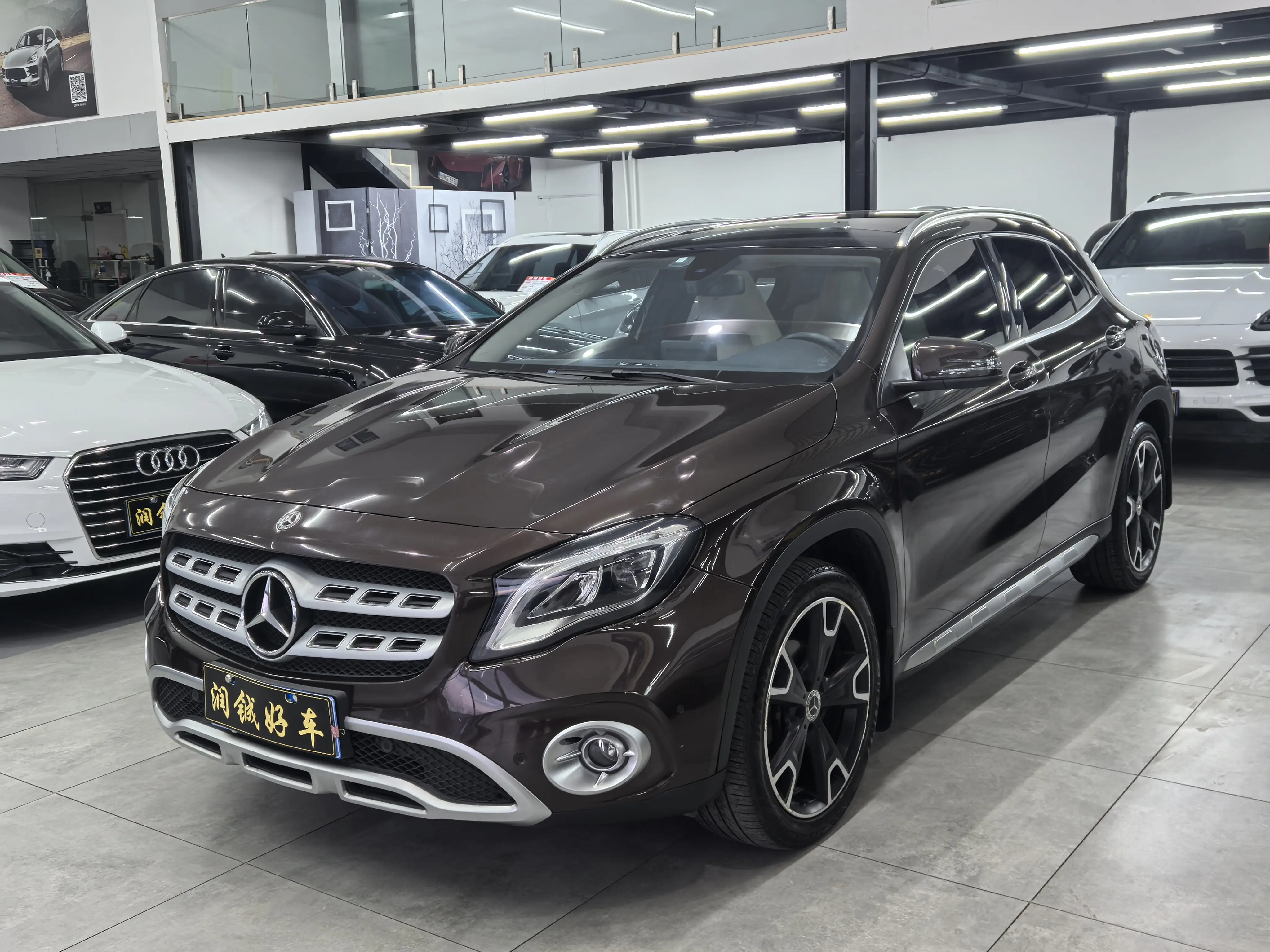 Mercedes-Benz GLA  из Китая